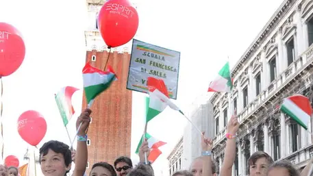 Caiaffa Venezia 10.04.2011.- Su e Zo per i ponti. Arrivi in piazza San Marco.- Interpress Caiaffa Venezia 10.04.2011.- Su e Zo per i ponti. .- Interpress