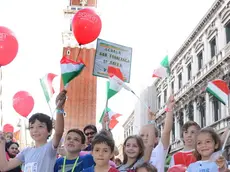 Caiaffa Venezia 10.04.2011.- Su e Zo per i ponti. Arrivi in piazza San Marco.- Interpress Caiaffa Venezia 10.04.2011.- Su e Zo per i ponti. .- Interpress