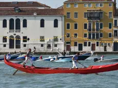 Il gondolino dei vincitori della Regata del Rentore, Jacopo Colombi e Andrea Ortica