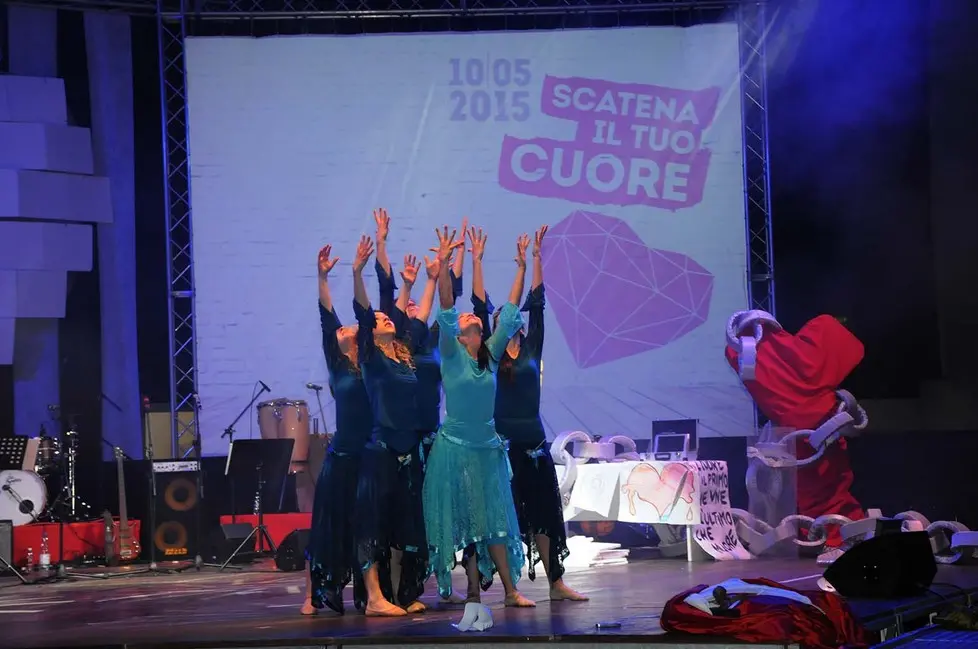 COLUCCI - DINO TOMMASELLA -JESOLO LIDO - LO SPETTACOLO ALLA FESTA DEI GIOVANI CON SUOR NOBILE