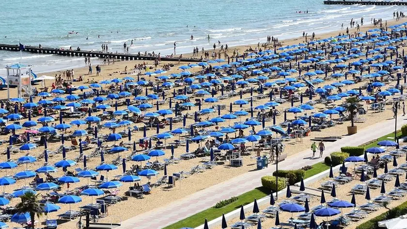 MORSEGO - DINO TOMMASELLA - JESOLO LIDO - GENTE AL MARE IN ZONA PIAZZA MILANO