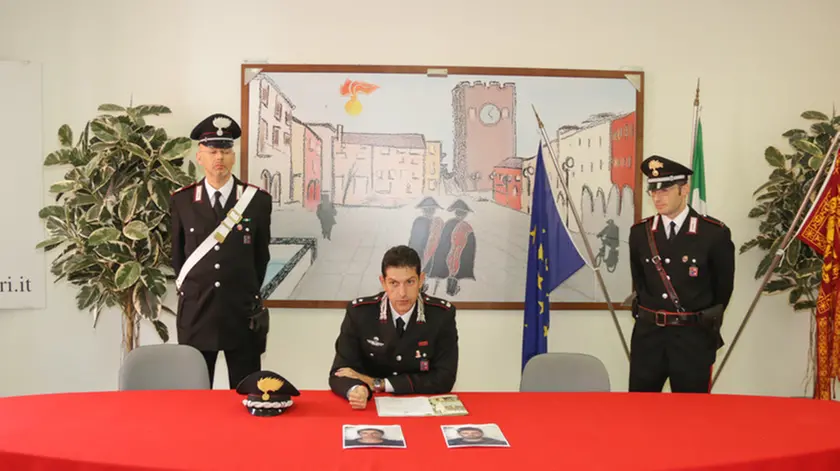 Foto Agenzia Candussi/ Mion/ Carabinieri via Miranese Mestre/ Conferenza stampa: Arresto di due nomadi per estorsione