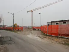 Via Trieste, Catene. Nella foto: il cantiere del nuovo centro anziani.