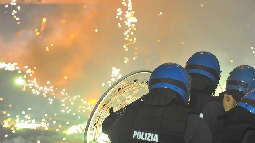 Scontri tra manifestanti No Tav e polizia a Chiomonte (Torino)in una foto di archivio ANSA/DI MARCO