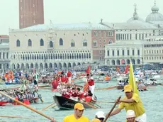 PELLICANI INTERPRESS/GF.TAGLIAPIETRA VENEZIA 27.05.2012.- VOGALONGA 2012-