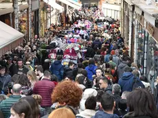 Interpress\M.Tagliapietra Venezia 15.02.2020.- Carnevale. Folla Ponte di Rialto.