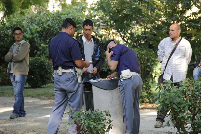 Perlustrazione di controllo dell'unità cinofila della polizia al parco di Villa Querini a Mestre