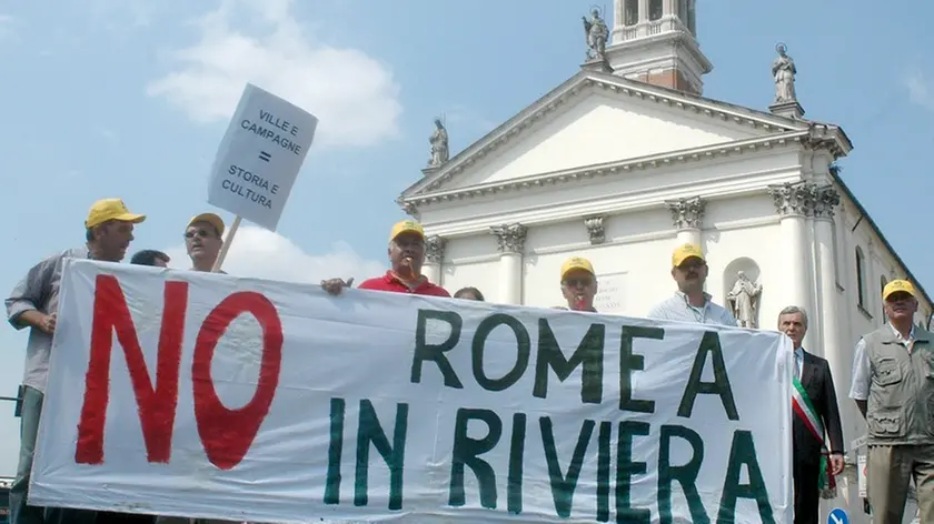 MORSEGO DOLO: MANIFESTAZIONE CONTRO ROMEA COMMERCIALE. 08/06/07 LIGHT IMAGE