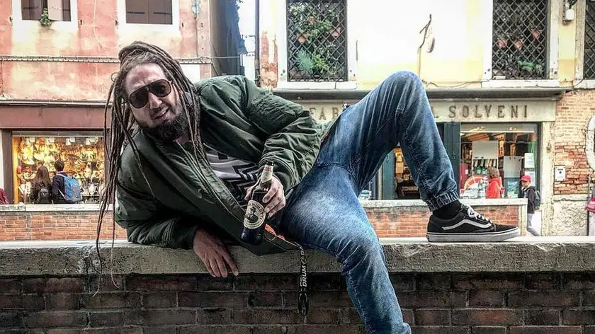 Roberto Bondesan, 43 anni, viveva a Boscochiaro con la madre