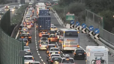 Traffico sulla autostrada A4 In partenza i lavori della terza corsia