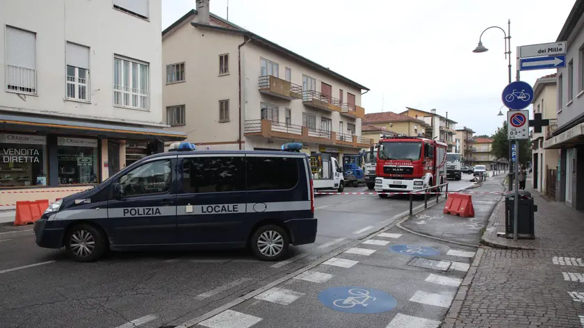 Il tratto di via Roma a Spinea interessato dalla fuga di gas (foto Agenzia Pòrcile)