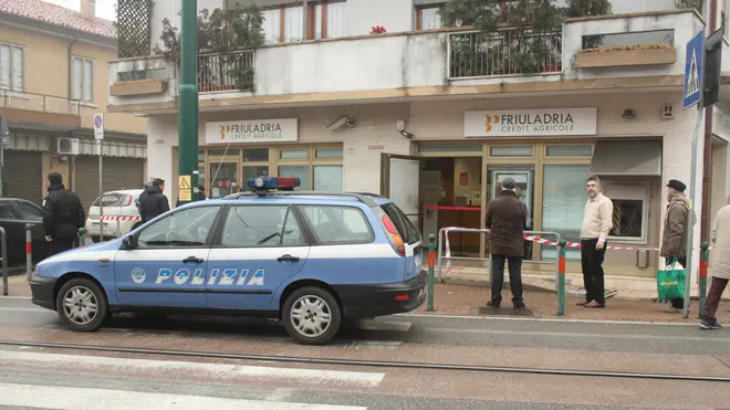 Rapina alla banca Friuladria in via San Donà a Favaro Veneto