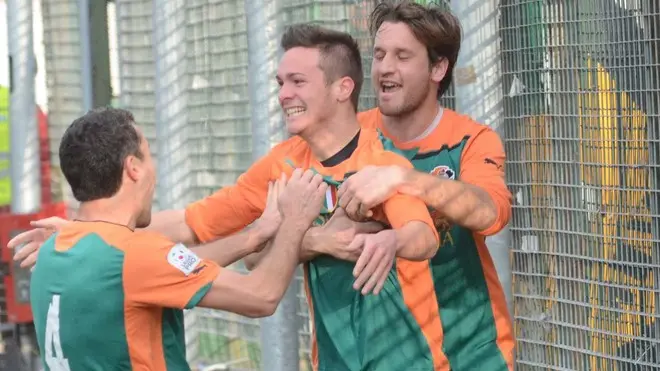 INTERPRESS/TAGLIAPIETRA.CALCIO. VENEZIA- PRO PATRIA. ESULTANZA PER IL GOL DI D'APPOLONIA