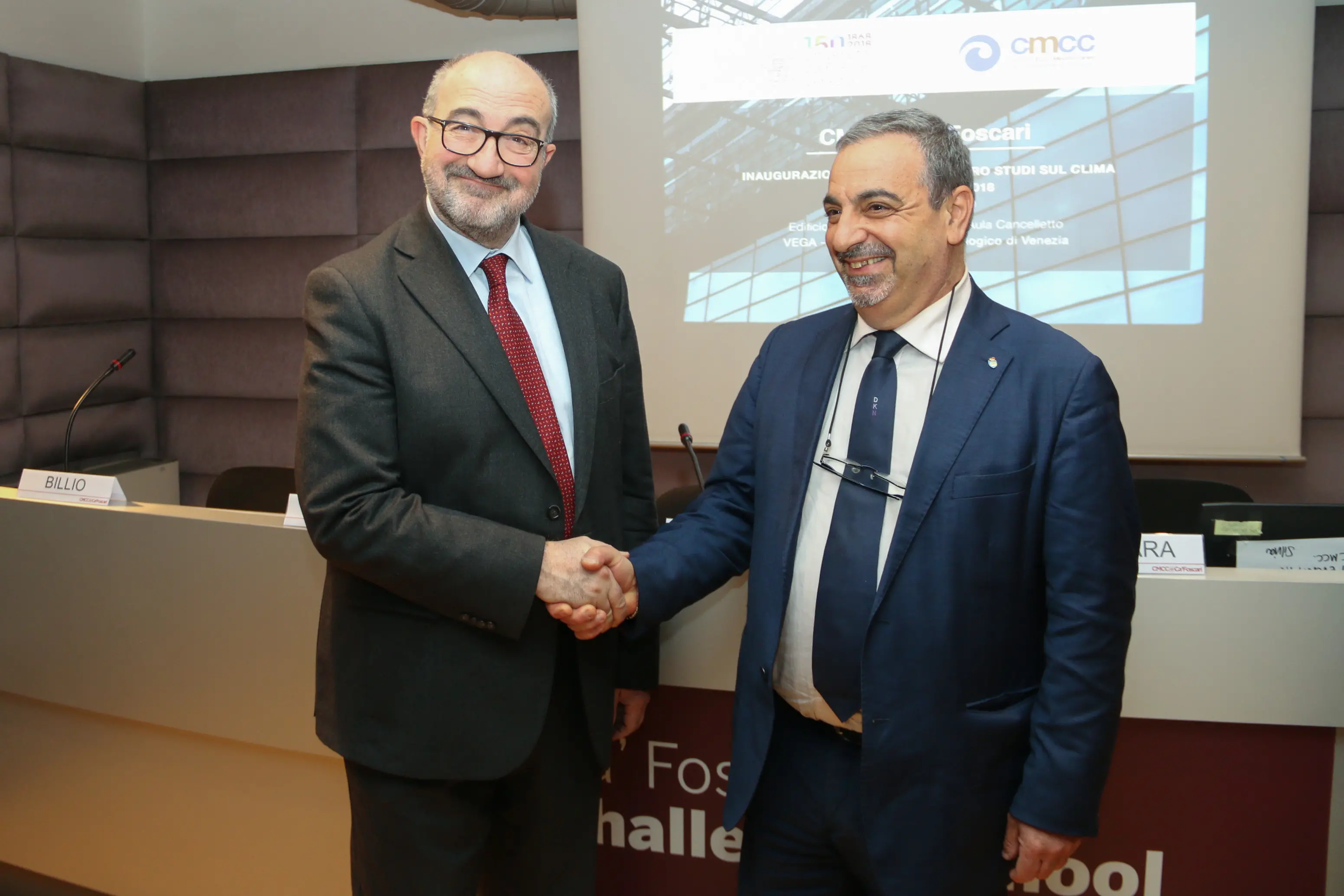 Foto Agenzia Candussi/ Chiarin/ Marghera, VEGA/ Presentazione dell'accordo di collaborazione tra l'università Ca' Foscari di Venezia e la Fondazione CMCC Centro Euro-Mediterraneo sui Cambiamenti Climatici - nella foto Roberto Ferrara VEGA e Antonio Navarra CMCC