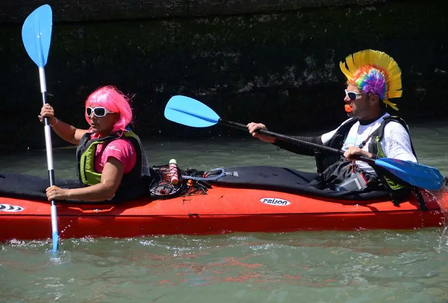 Interpress/M.Tagliapietra Venezia 20.05.2018.- Vogalonga, passaggio in Rio di Cannaregio.