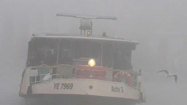 Vitucci Venezia 17.01.2012.- Nebbia fitta in Canal Grande.- Interpress