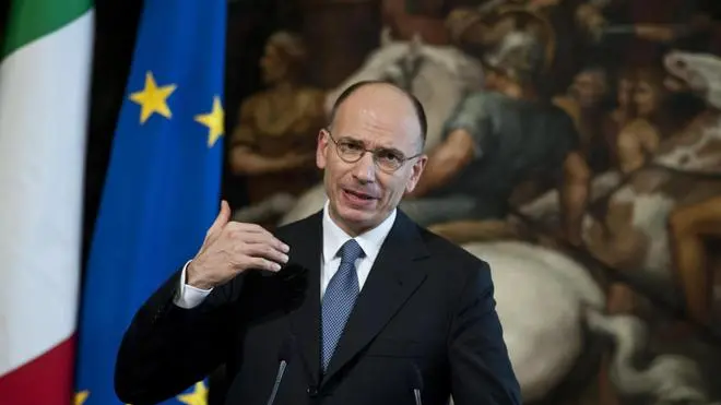 Il presidente del Consiglio Enrico Letta durante l'incontro con il primo ministro libico Ali Zeidan, il 4 luglio 2013 a palazzo Chigi a Roma. ANSA/ GUIDO MONTANI