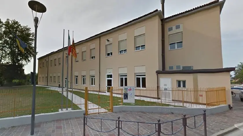 La scuola Bragadin a Treporti, sede del seggio