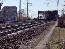 DINELLO - DINO TOMMASELLA - SAN DONA' DI PIAVE - IL PONTE FERROVIARIO E I LIBERI VARCHI DI ACCESSO ALLE ROTAIE