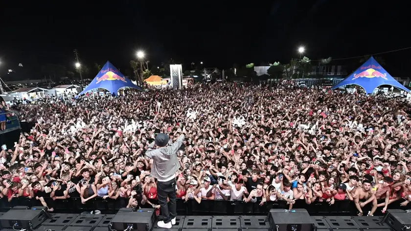 Il concerto di Shiva allo Jesolo Music Park, un evento dell'agosto jesolano