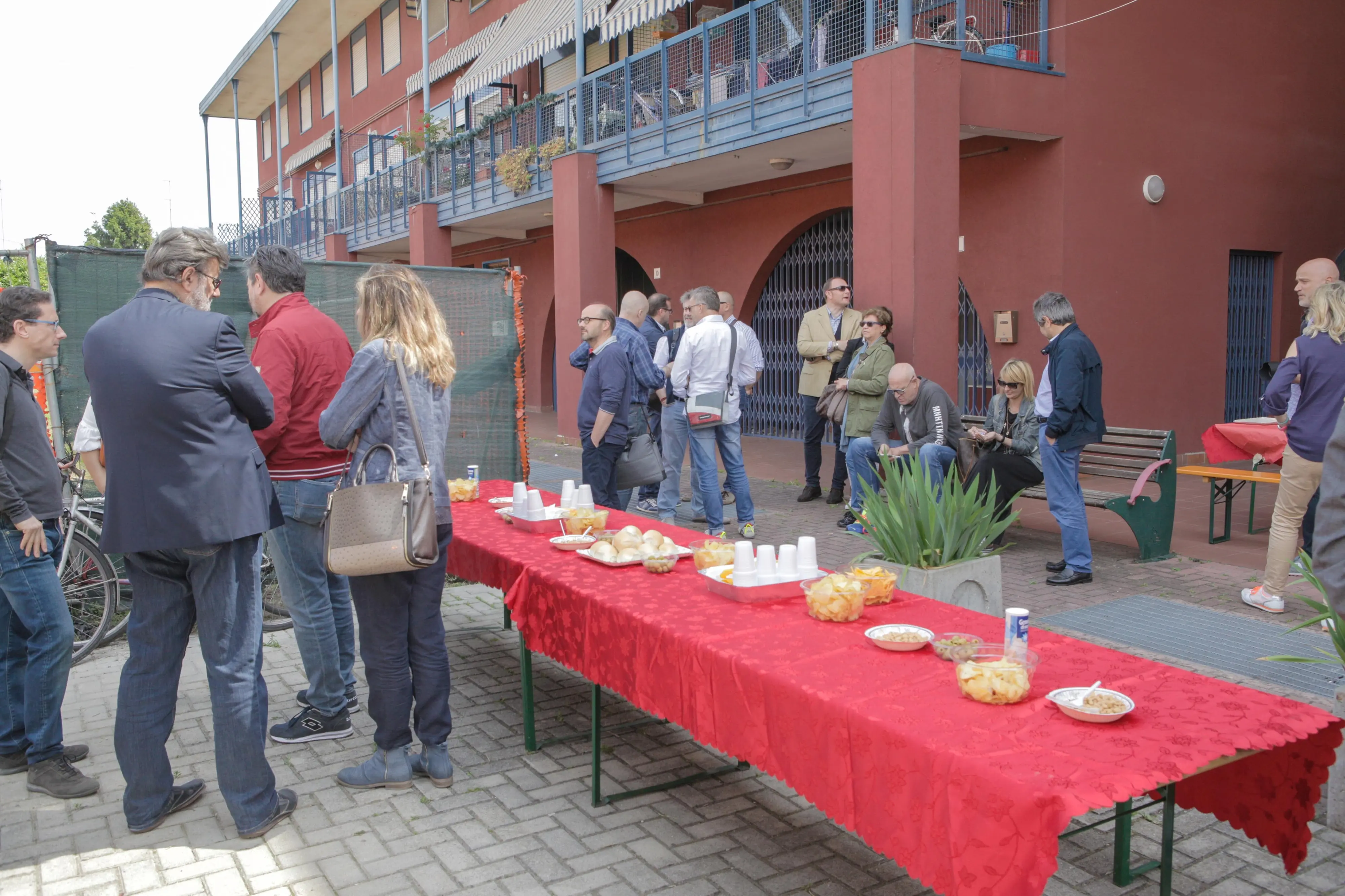 Foto Agenzia Candussi/ Chiarin/ Mestre, via Squero/ Festa di Vicinato