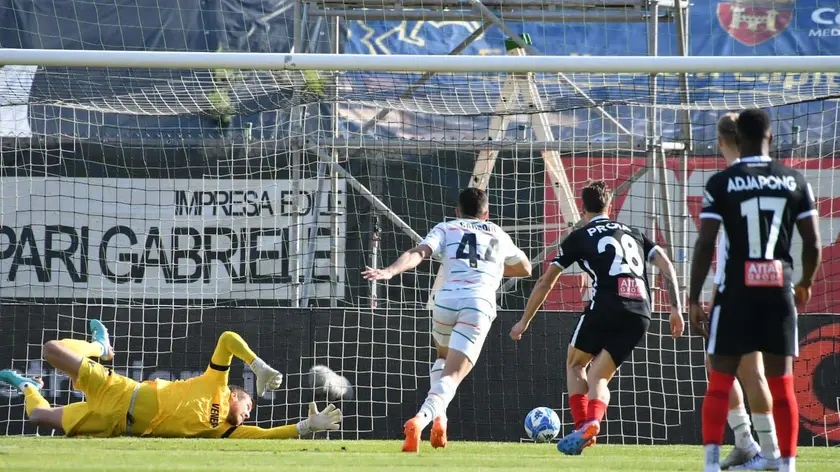 vatrella foto er ascoli venezia gol carboni