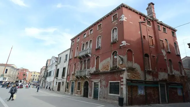 Interpress/M.Tagliapietra Venezia 13.04.2013.- Palazzo Grifalconi in campo Santa Margherita.