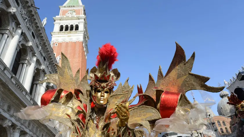 Maschere di Carnevale: nessun divieto, solo controlli a richiesta