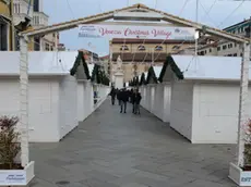Interpress/M.Tagliapietra Venezia 01.12.2017.- Casette natalizie in campo Santo Stefano.