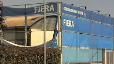 I segni del degrado nei capannoni della Fiera