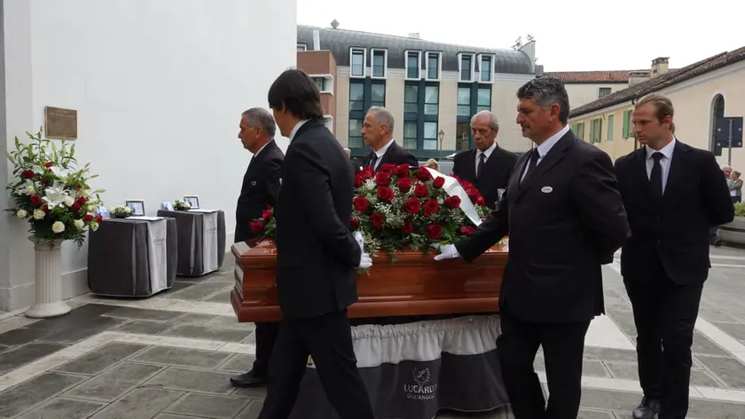 A Mirano il funerale dell'imprenditore della sanità privata Girolamo Pavanello