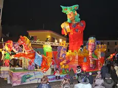 CAORLE - DINO TOMMASELLA - DE POLO - SFILATA NOTTURNA CARRI CARNEVALE 2015