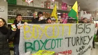 La protesta del centro sociale Morion alla Conad di Venezia, per il boicottaggio dei prodotti turchi