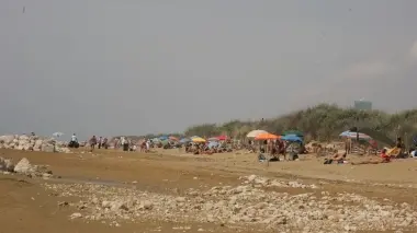 Il tratto di spiaggia della Laguna del Mort riservato ai naturisti