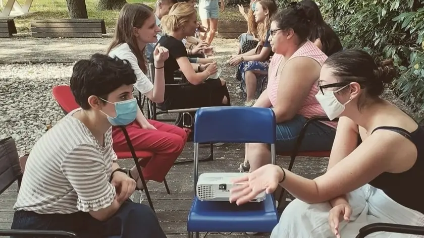 Giovani che prestano il servizio civile a Mestre: boom di domande per soli 86 posti