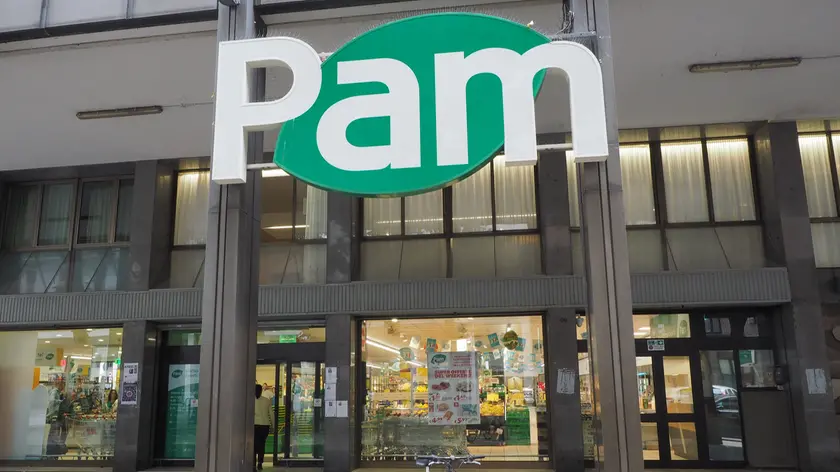 Fotoagenzia Candussi / Ferrazza / Corso del Popolo , Mestre / Vedute esterne supermercato PAM di Corso del Popolo