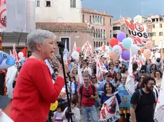 Interèress/Mazzega Morsego Venezia, 09.05.2015.- Manifestazione "No Grandi Navi".- Nella foto Ottavia Piccolo in Campo S. Angelo