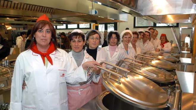 CAMPALTO 17/02/2005 P.le B. Zendrini scuola Don Milani inaugurazione nuovo Centro cottura (C) Bertolin Matteo richiesto da PELLICANI CAMPALTO 17/02/2005 P.le B. Zendrini scuola Don Milani inaugurazione nuovo Centro cottura