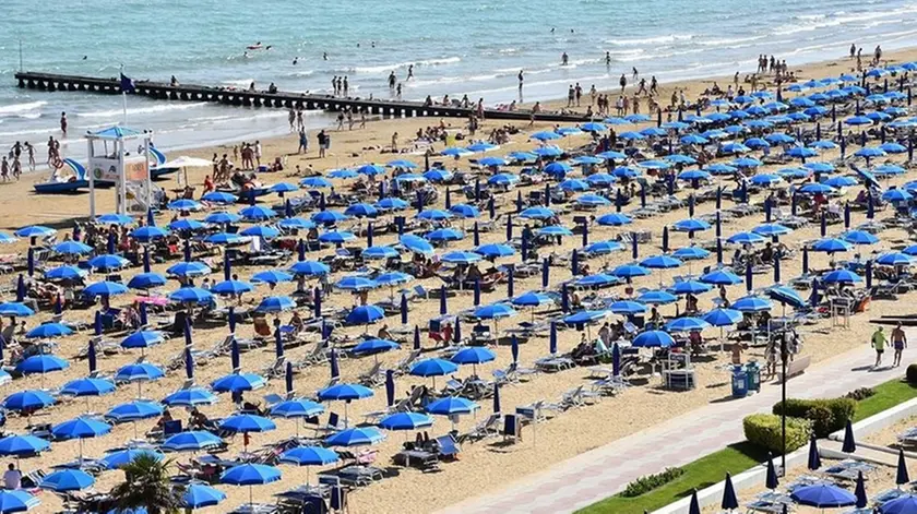 MORSEGO - DINO TOMMASELLA - JESOLO LIDO - GENTE AL MARE IN ZONA PIAZZA MILANO