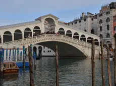 Interpress/Gf.Tagliapietra Venezia 15.01.2017.- Scritte sul ponte di Rialto