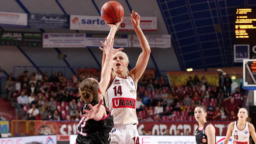 Debora Carangelo in azione