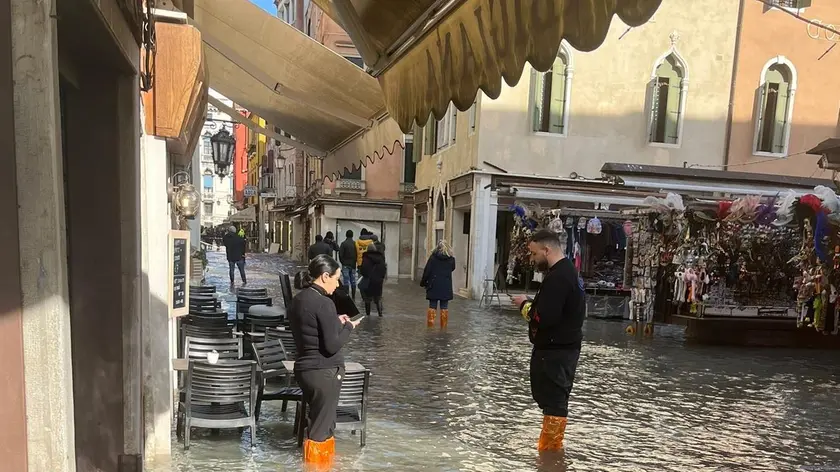 Lista di Spagna allagata dopo l’incidente alle tubature