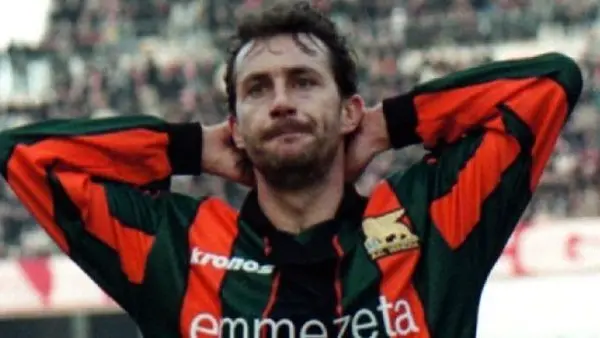 Foto Arcieri 09/01/2000 Bari-Venezia Ganz del Venezia deluso per la sconfitta