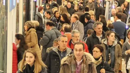 3 gennaio: inizio dei saldi -nella foto Auchan di Mestre