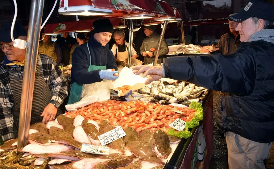 Interpress/Mazzega Venezia, 03.12.2016.- Mercato del pesce di Rialto, Nela foto Andrea Vio