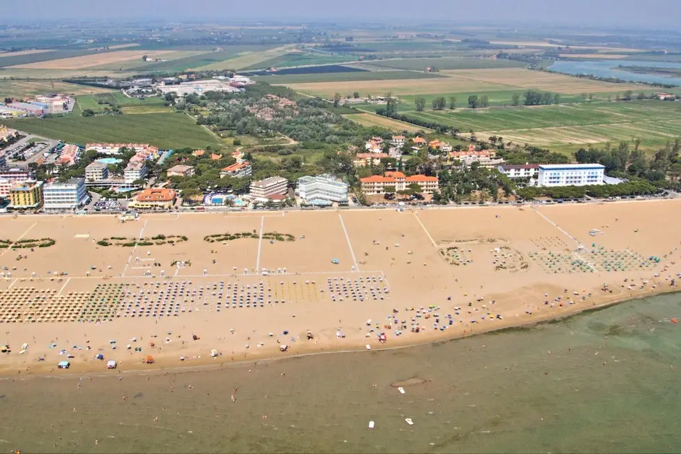 COLUCCI - DINO TOMMASELLA - CAORLE - INCHIESTA "TERME DI CAORLE" VEDUTE DELL'AREA INTERESSATA ALLA COSTRUZIONE DELLE TERME