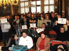 Interpress/Mazzega Pellicani Venezia, 13.01.2014.- Comune di Venezia, Consiglio Comunale, lavoratori del Comune di Venezia in agitazione per la drastica riduzione degli stipendi.-