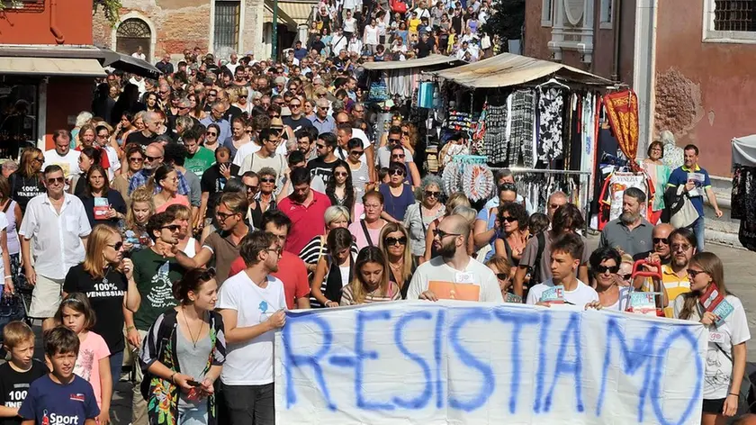 Interpress/Mazzega Venezia, 10.09.2016.-MANIFESTAZIONE "OCIO AE GAMBE CHE GO EL CAREO", ORGANIZZATA DAI RAGAZZI DEL GRUPPO GENERAZIONE '90.