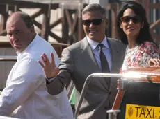 Interpress/Mazzega Morsego Venezia, 28.09.2014.- ore 14.55 l'ucita di George e Amal Clooneyd in Taxi "Amore" per l'Hotel Cipriani Giudecca
