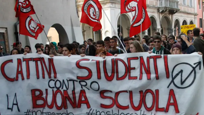 Agenzia Candussi. giornalista: Costa. Manifestazione studentesca